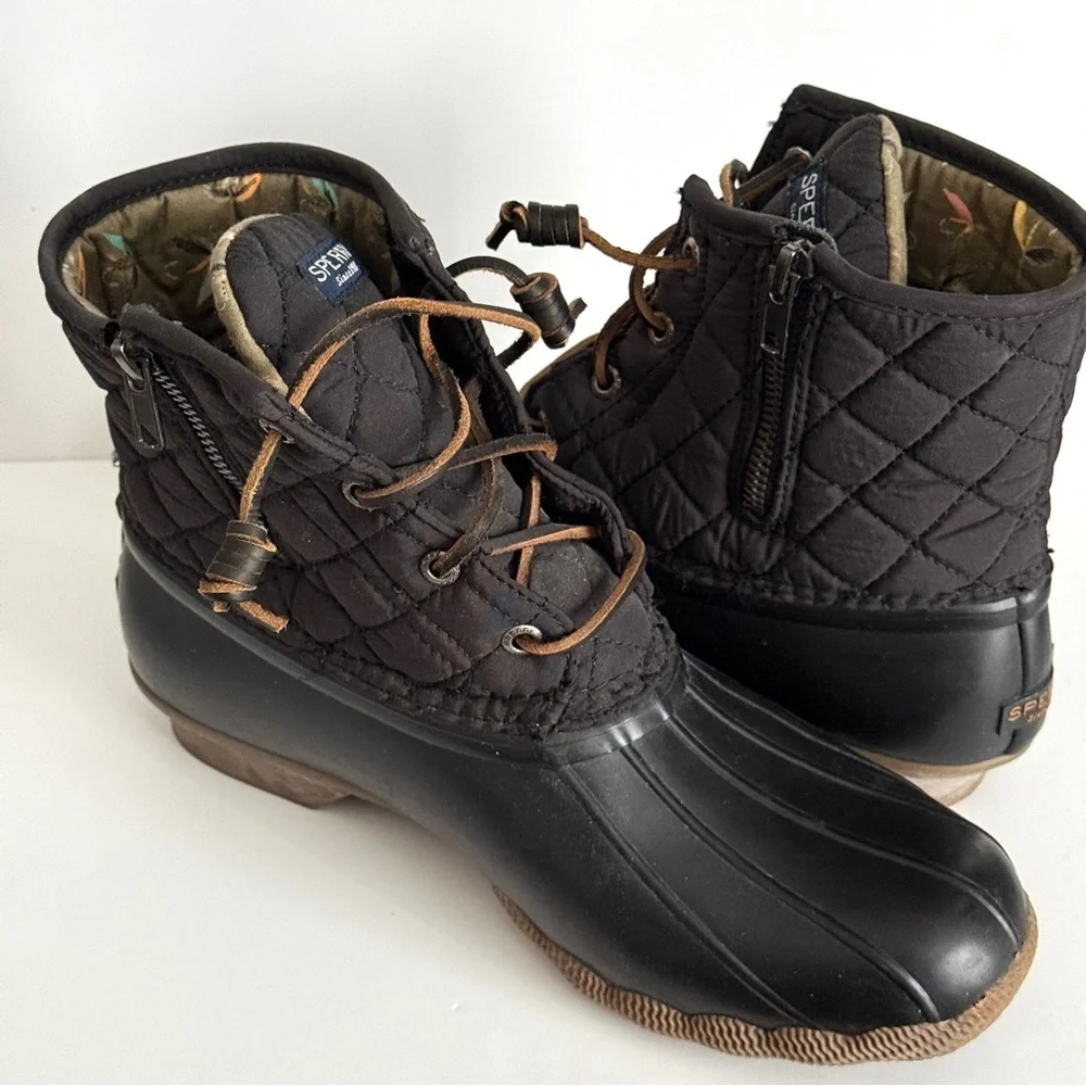 Sperry Women's Saltwater Quilted Duck Boots Shoes Black Water Resistant Size 9 M